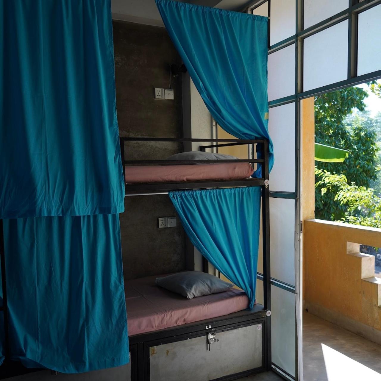Cycling Backpacker Hostel & Cafe أونا واتونا المظهر الخارجي الصورة
