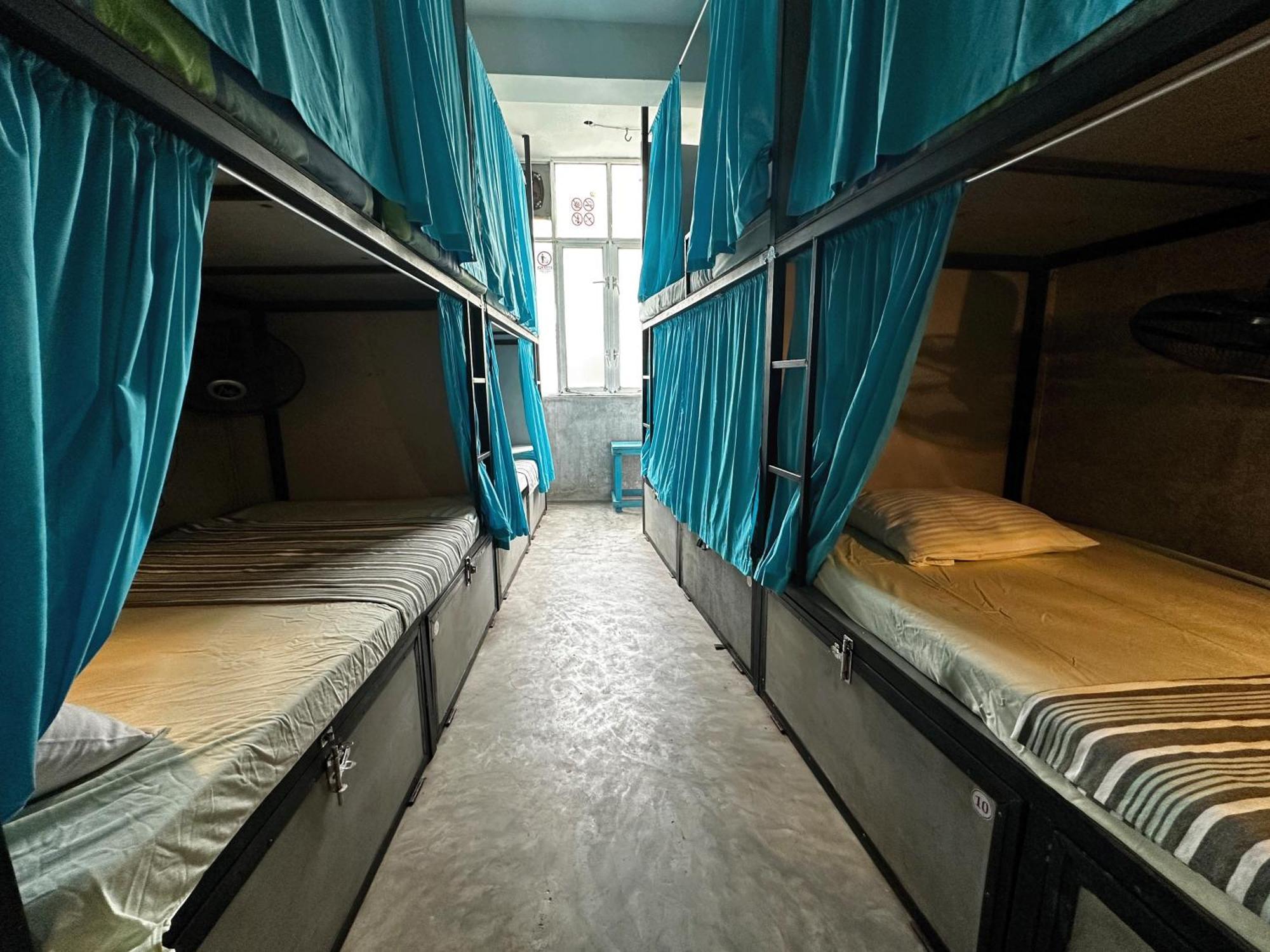Cycling Backpacker Hostel & Cafe أونا واتونا المظهر الخارجي الصورة